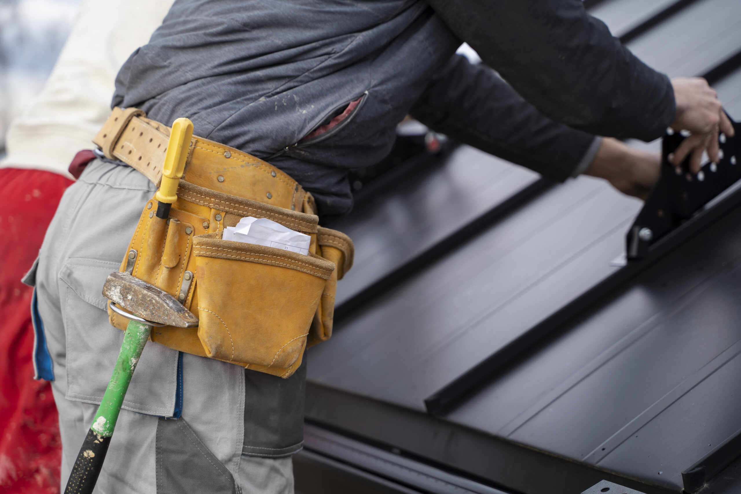 travailleur-construction-faisant-son-travail-ceinture (3)